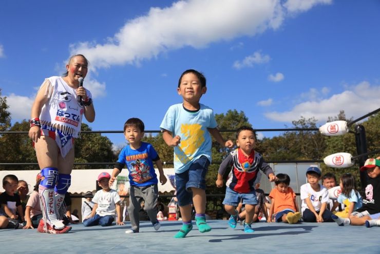 小郡市民まつり5(ちびっこプロレス教室).jpg
