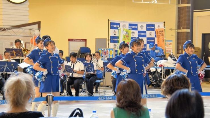小郡市民まつり3(福岡県警察音楽隊).jpg