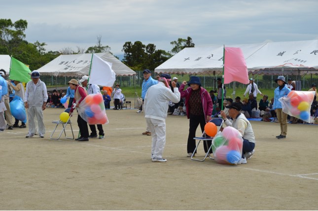 運動会にて玉入れのようす.jpg