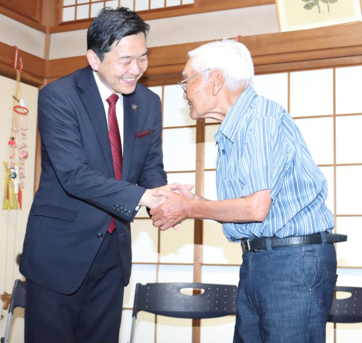 市長と中嶋さん.JPG